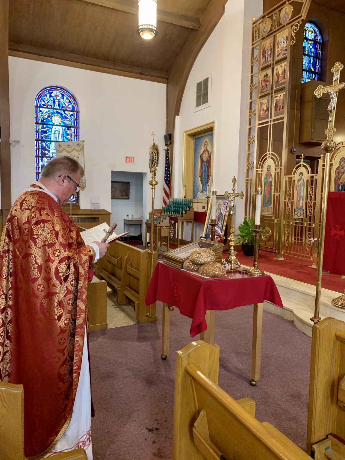 Fr Gregory Lozinskyy preaches parish mission 2021 St